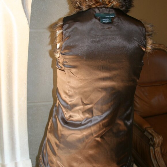 Noriko Brown Fox Faux Fur/ Vest  Size Small - Picture 7 of 14